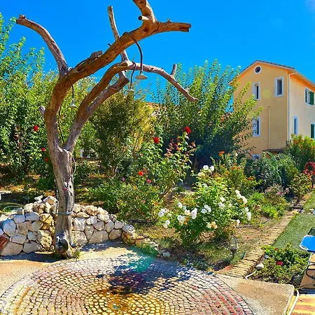 Hotel apartamentowy Alkyon & 2*